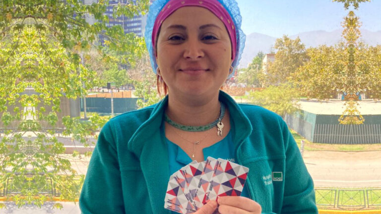 Entregadas las giftcards a Ingrid Espinoza